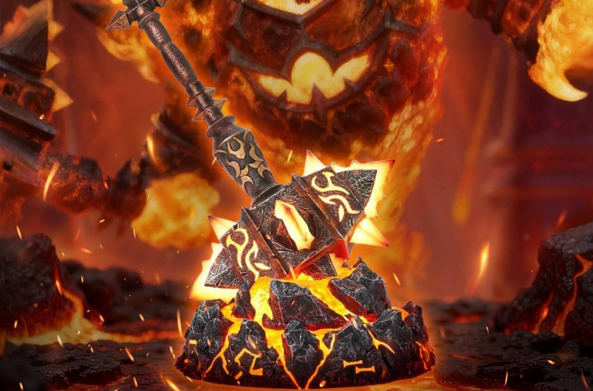 Blizzard открыла предзаказ на коллекционную реплику молота Сульфурас из World of Warcraft