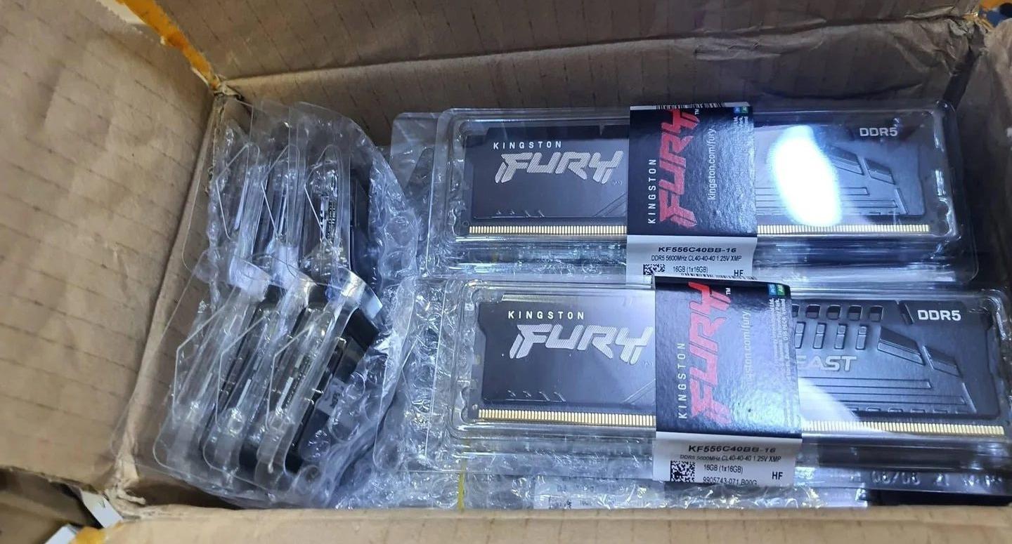 Hit the Jackpot: Reddit User Finds 40 DDR5 Modules Worth ,000 in a 0 Return Box Hit the Jackpot: Reddit User Finds 40 DDR5 Modules Worth ,000 in a 0 Return Box