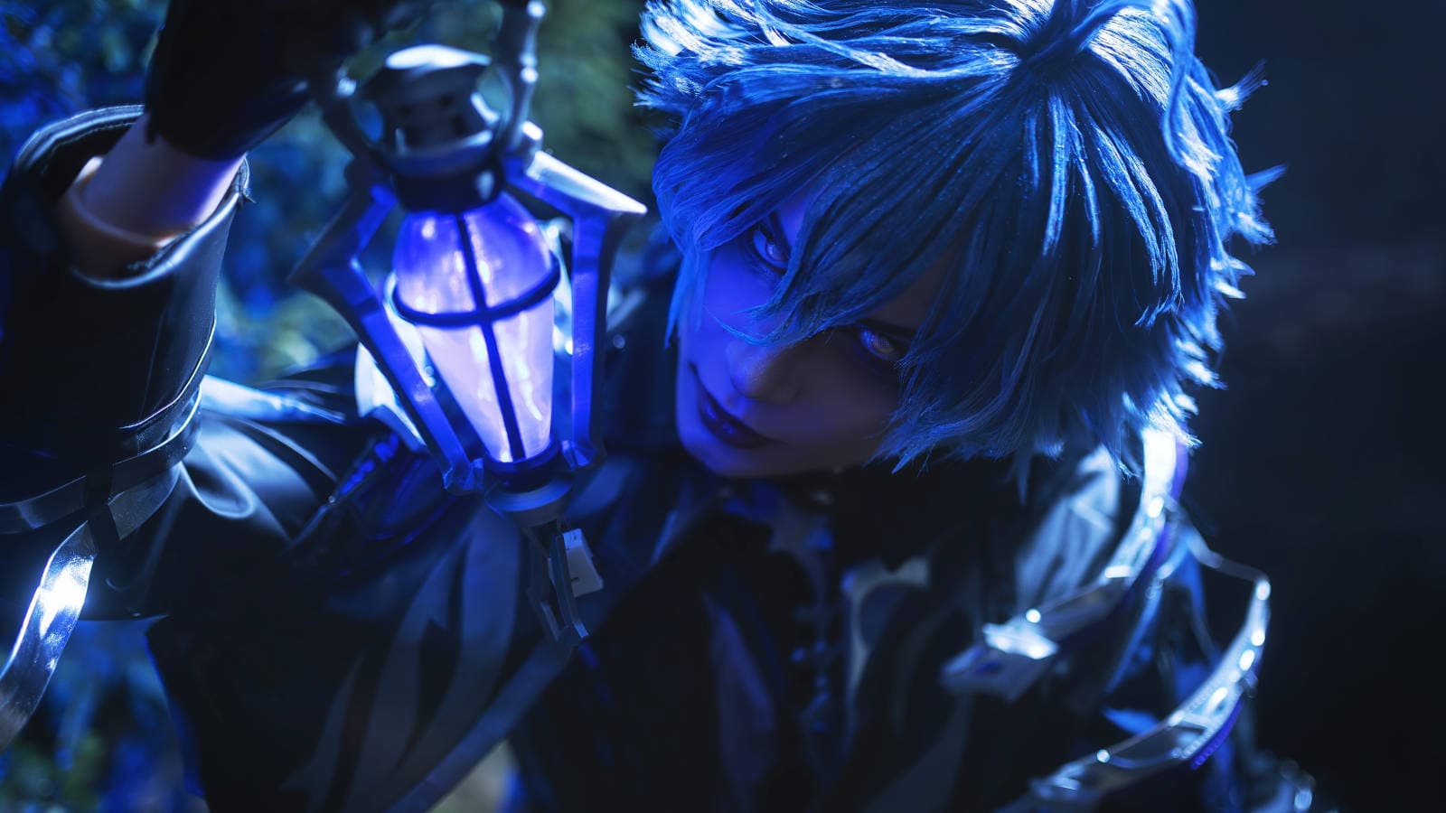 Образ Флинса из Genshin Impact: косплей на хранителя кладбища у маяка