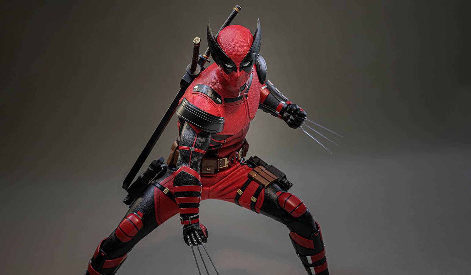 Hot Toys представила фигурку Росомахопула и подтвердила, что это не розыгрыш Hot Toys представила фигурку Росомахопула и подтвердила, что это не розыгрыш