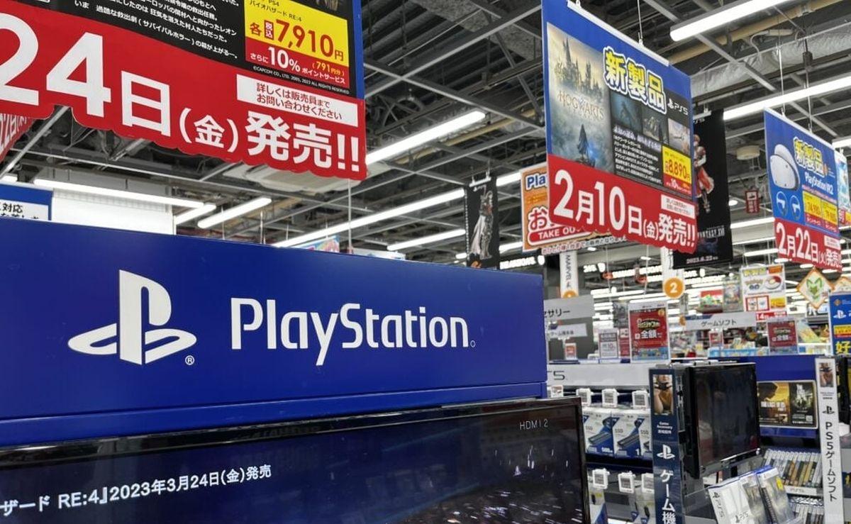 Игроки массово скупают PS5 перед повышением цен Игроки массово скупают PS5 перед повышением цен