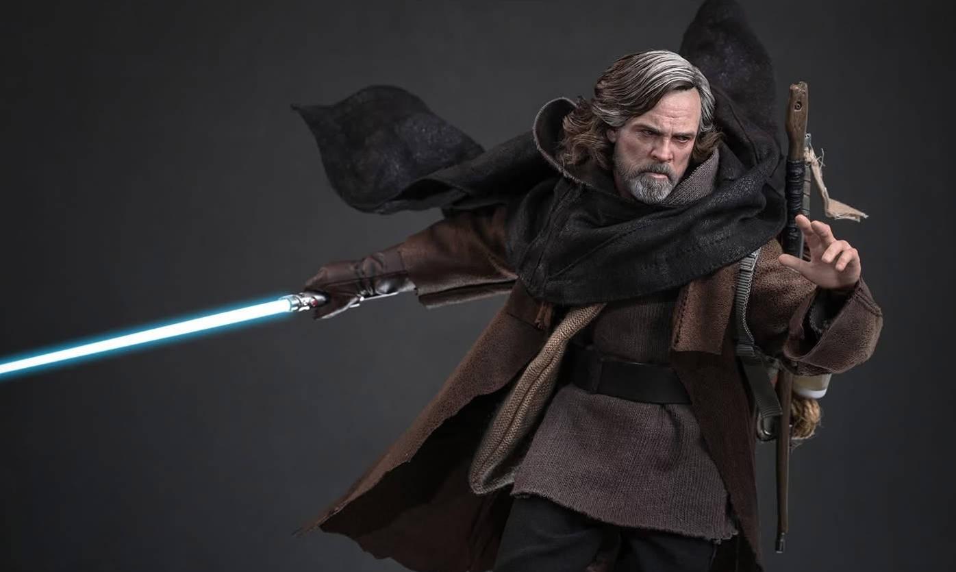 Hot Toys представила новую фигурку Люка Скайуокера из «Звёздных войн: Последние джедаи» Hot Toys представила новую фигурку Люка Скайуокера из «Звёздных войн: Последние джедаи»
