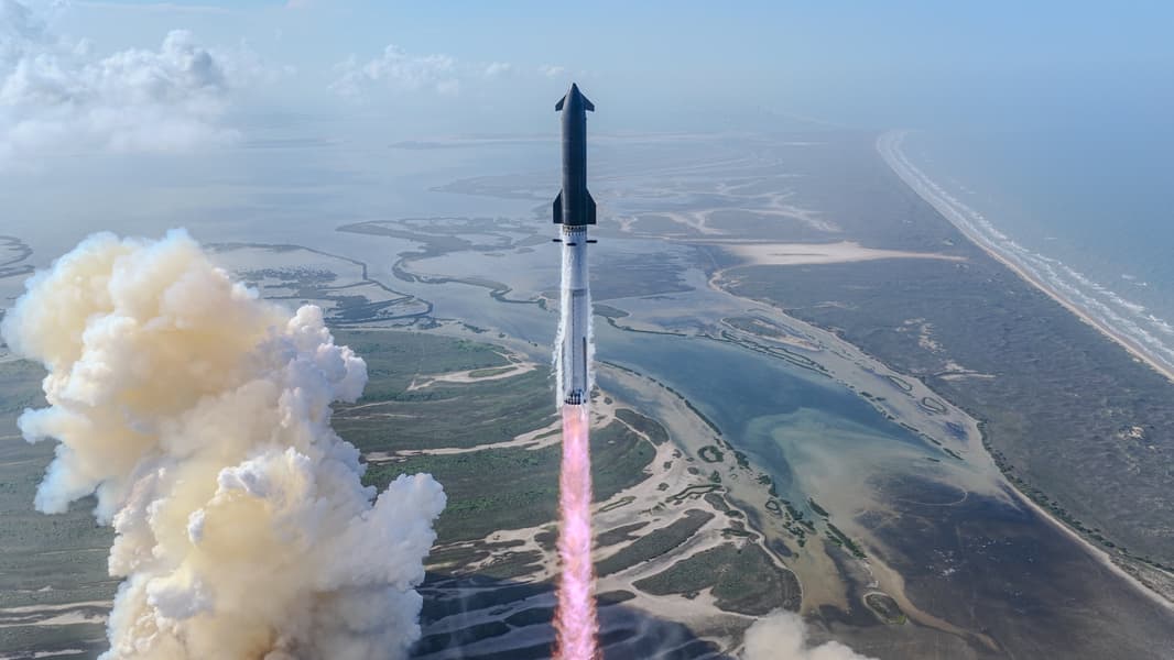 Starship V3: SpaceX запустила крупнейшую ракету в истории, завершив полет нештатным приводнением и потерей ускорителя Starship V3: SpaceX запустила крупнейшую ракету в истории, завершив полет нештатным приводнением и потерей ускорителя