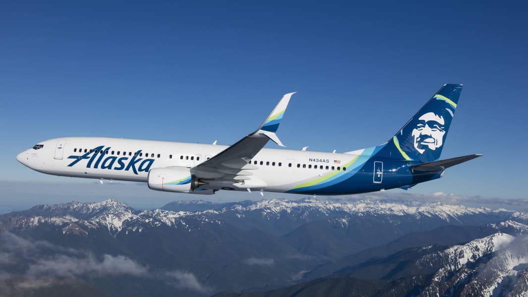 Alaska Airlines оснастила весь региональный флот высокоскоростным спутниковым интернетом Starlink