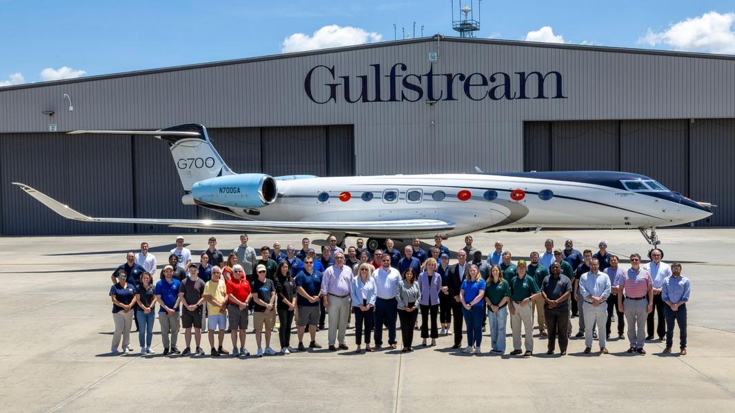 Gulfstream G700 совершил полет на 100% экологичном авиатопливе SAF на высоте 15 километров Gulfstream G700 совершил полет на 100% экологичном авиатопливе SAF на высоте 15 километров