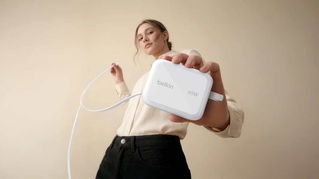Belkin выпустила компактную 45-ваттную GaN-зарядку с выдвижным кабелем за 28 долларов Belkin выпустила компактную 45-ваттную GaN-зарядку с выдвижным кабелем за 28 долларов