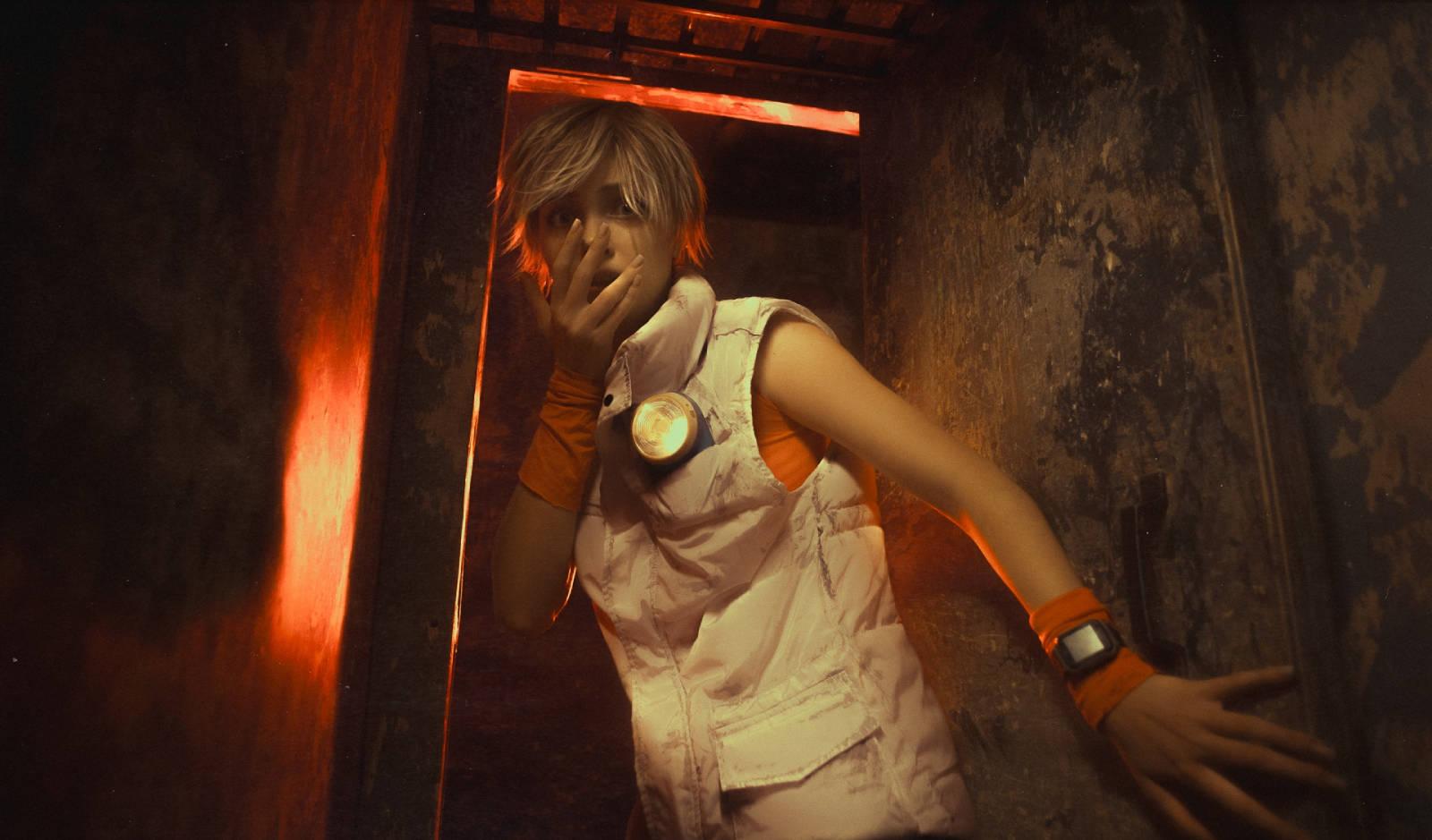 “In My Restless Dreams I See That Town”: Model Shows Heather Mason Cosplay from Silent Hill 3 “In My Restless Dreams I See That Town”: Model Shows Heather Mason Cosplay from Silent Hill 3