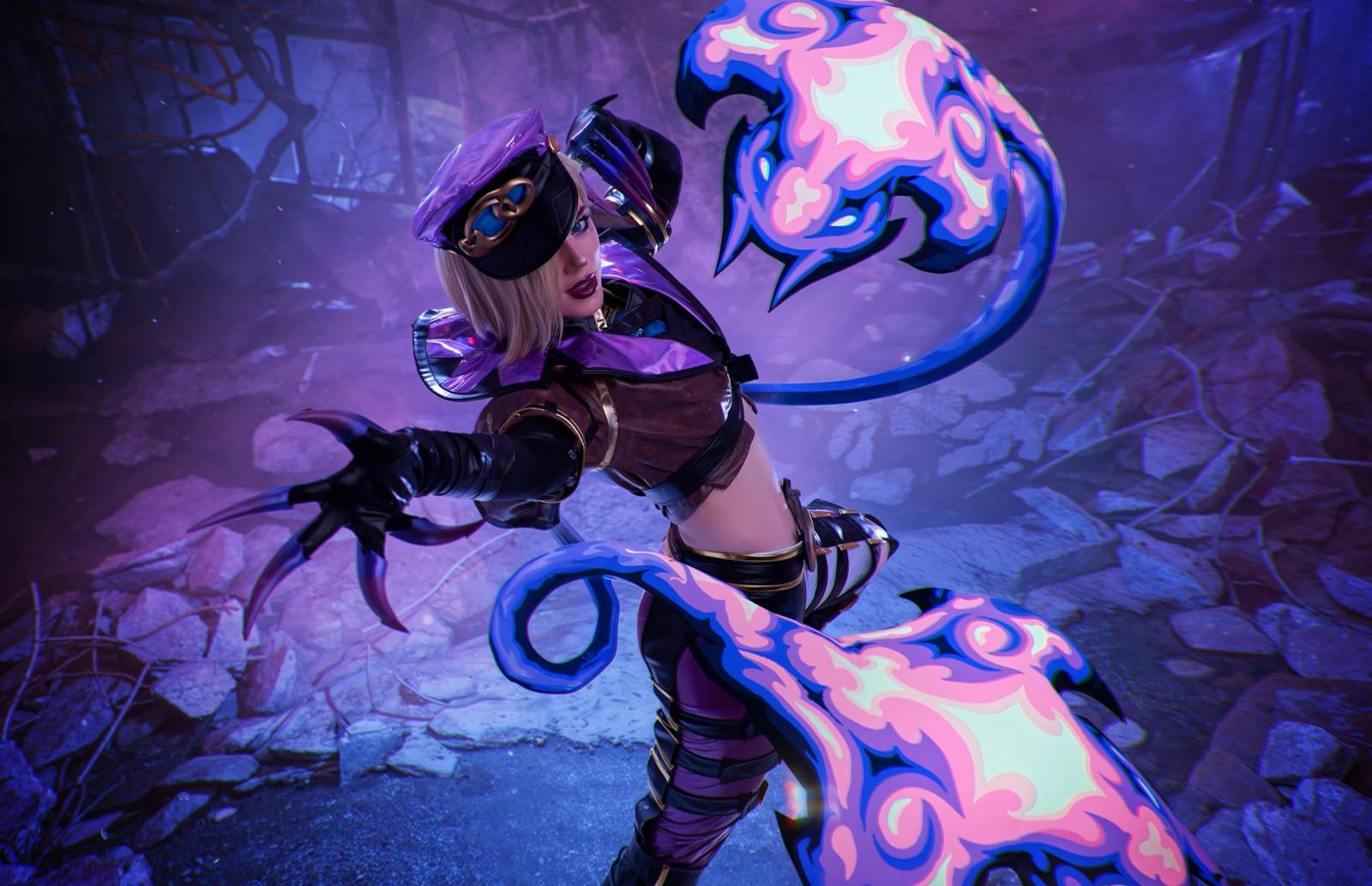 “Time to Hunt!”: Fan Shows Off Evelynn Cosplay from League of Legends in “Battle Soul” Skin