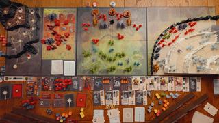 Права на изображения принадлежат Middle-earth Enterprises, Restoration Games, Tim Chuon и Banzainator