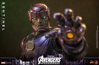 Права на изображения принадлежат Marvel и Hot Toys
