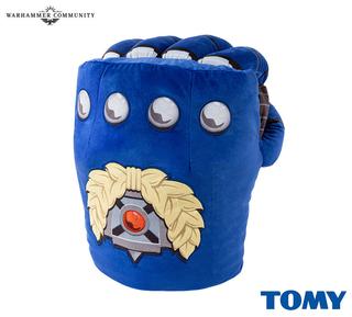  Image rights belong to Games Workshop and TOMY 