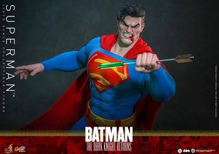 Image rights belong to Warner Bros. Entertainment Inc., DC, and Hot Toys