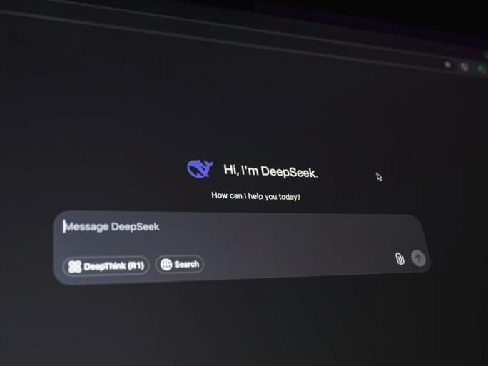 DeepSeek привлекла млрд при оценке в млрд, основатель сохранил контроль над компанией DeepSeek привлекла млрд при оценке в млрд, основатель сохранил контроль над компанией