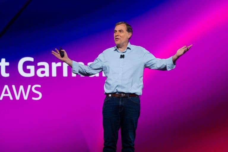 Amazon раскрыла причины инвестиций в OpenAI при наличии партнерства с Anthropic Amazon раскрыла причины инвестиций в OpenAI при наличии партнерства с Anthropic