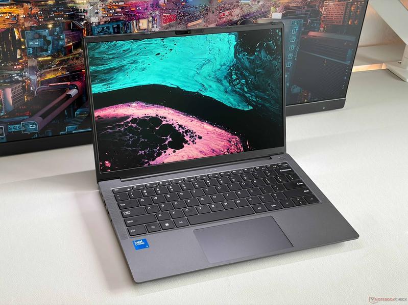 Скандал с Chuwi UniBook: тесты доказали установку дешевого экрана вместо обещанного Скандал с Chuwi UniBook: тесты доказали установку дешевого экрана вместо обещанного