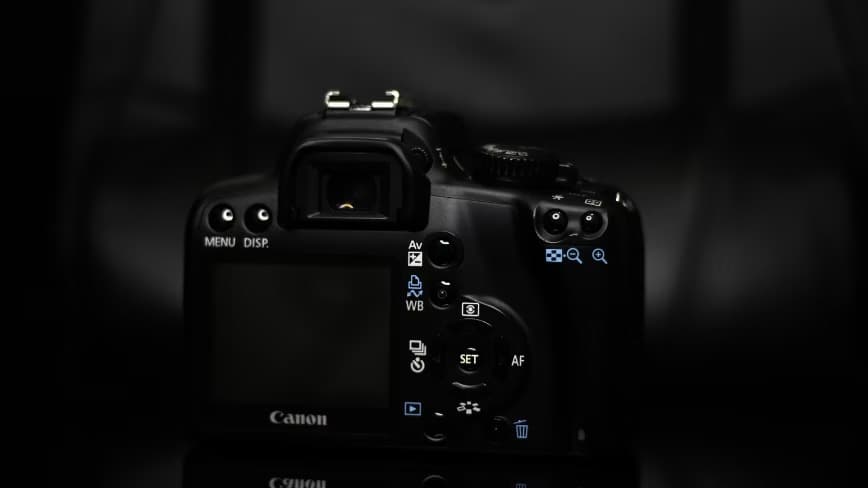 Canon разрабатывает три новые камеры, среди которых — цифровая реплика легендарной AE-1