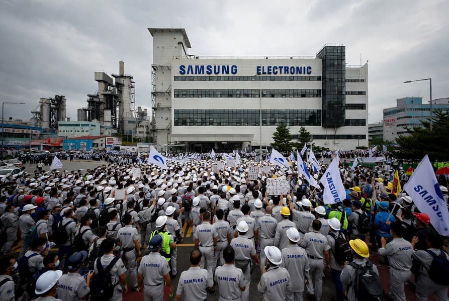 Внутри Samsung назревает масштабный бунт: сотрудники требуют 30 млрд долларов и готовят крупнейшую забастовку