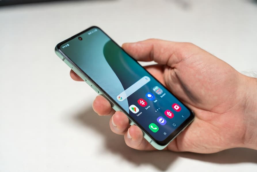Samsung Galaxy M56 получил стабильную версию One UI 8.5 на базе Android 16 раньше срока Samsung Galaxy M56 получил стабильную версию One UI 8.5 на базе Android 16 раньше срока
