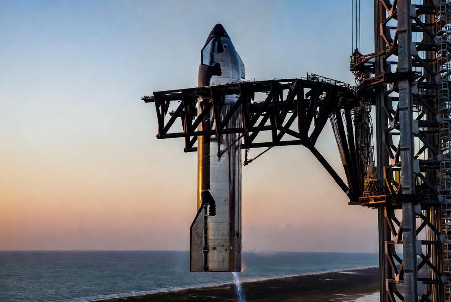 Маск раскрыл планы на следующий Starship: SpaceX впервые попытается поймать ракету в воздухе