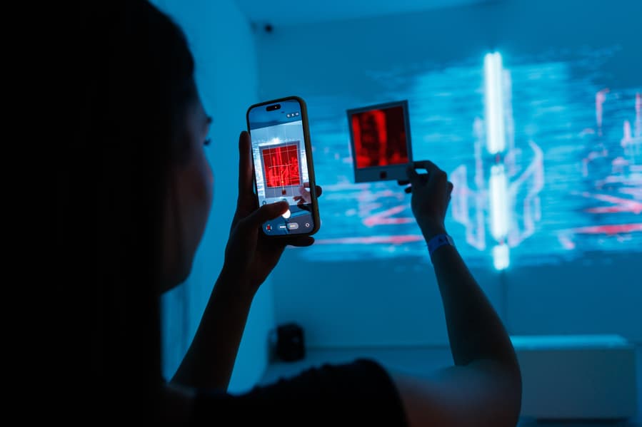 Эстетика связи: МТС превращает базовые станции 5G в арт-объекты