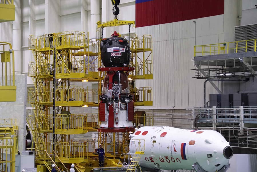 На Байконуре проверяют герметичность «Союза МС-29» перед полетом На Байконуре проверяют герметичность «Союза МС-29» перед полетом