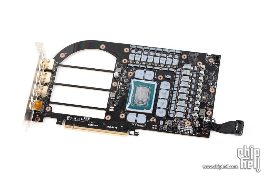 Печатная плата видеокарты GeForce Aorus RTX 5080 Infinity получила множество сквозных отверстий Печатная плата видеокарты GeForce Aorus RTX 5080 Infinity получила множество сквозных отверстий