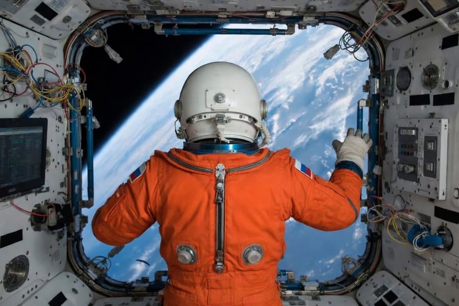 Яндекс внедрит космические снимки Роскосмоса в обучение «Алисы» и «Шедеврума» Яндекс внедрит космические снимки Роскосмоса в обучение «Алисы» и «Шедеврума»