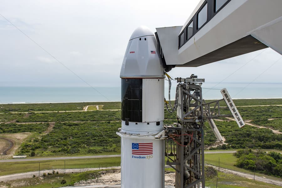 Старт корабля SpaceX Dragon к МКС вновь перенесен