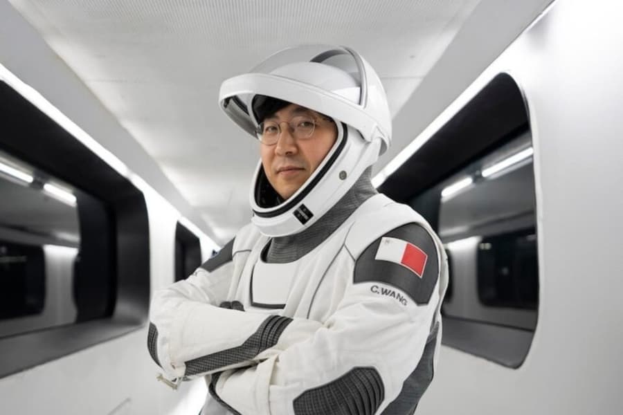 SpaceX и криптомиллиардер готовят первый частный полет на Марс: историческая миссия на Starship