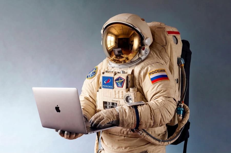 Оформить заявку на отбор в космонавты можно через «Госуслуги» Оформить заявку на отбор в космонавты можно через «Госуслуги»