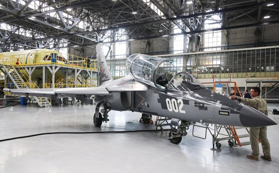 Поставки новейшего учебно-боевого самолета Як-130М стартуют в 2028 году Поставки новейшего учебно-боевого самолета Як-130М стартуют в 2028 году