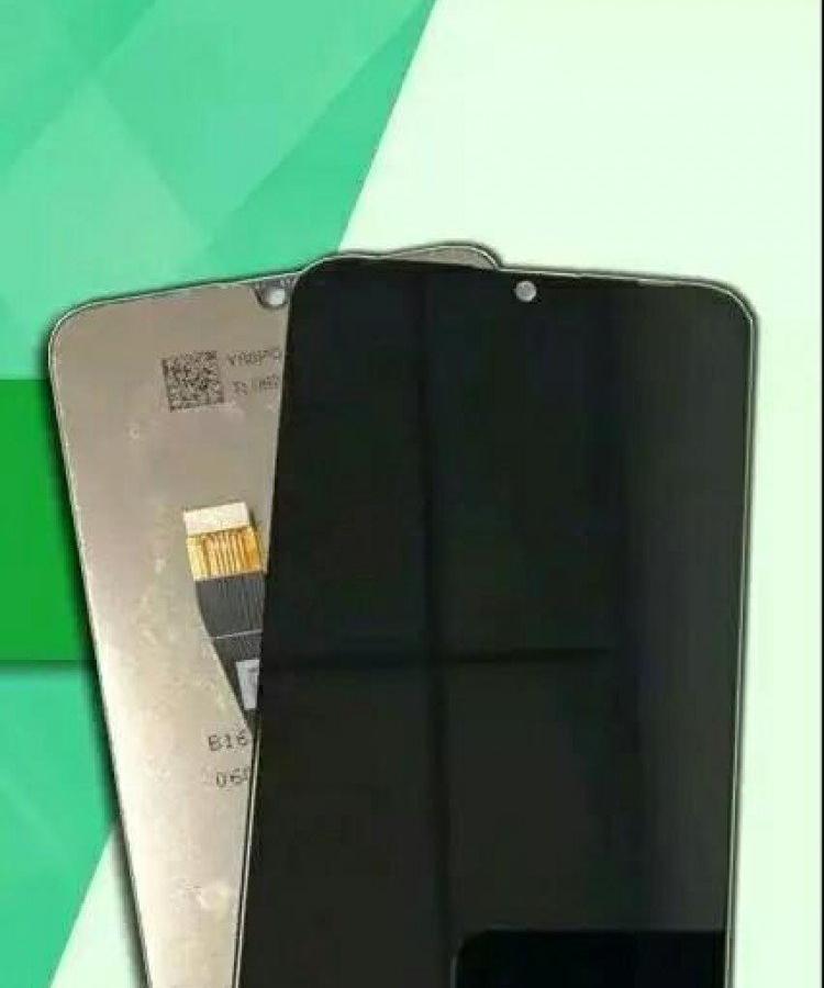 «Дырявый» экран смартфона Samsung Galaxy A8s вновь позирует на фото
