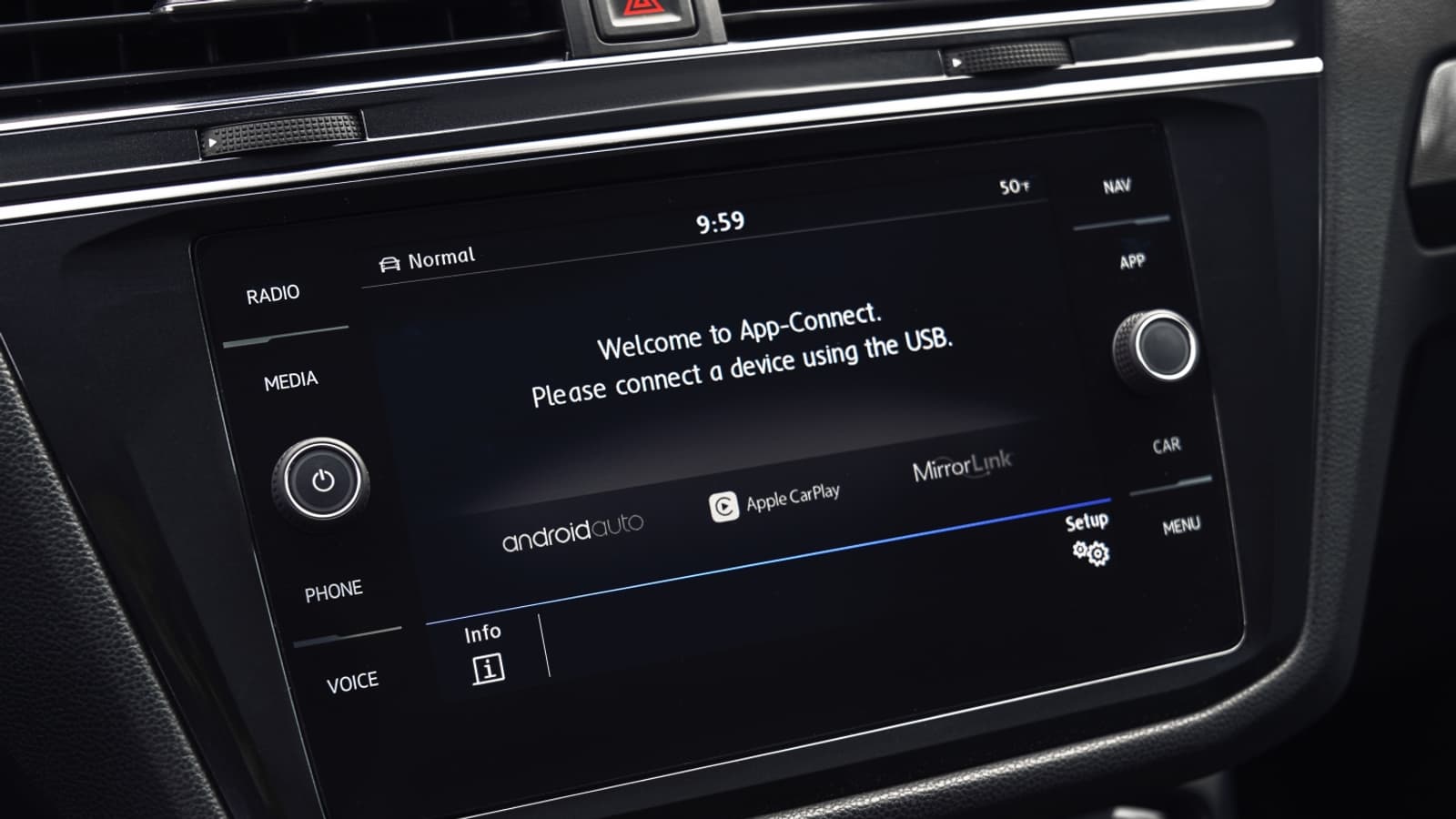 Голосовой ассистент Siri теперь может управлять некоторыми функциями автомобилей Volkswagen