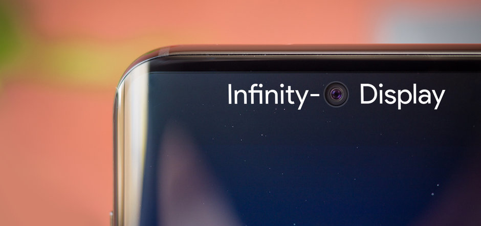 Samsung начала массовое производство дисплеев Infinity-O для Samsung Galaxy S10 Samsung начала массовое производство дисплеев Infinity-O для Samsung Galaxy S10