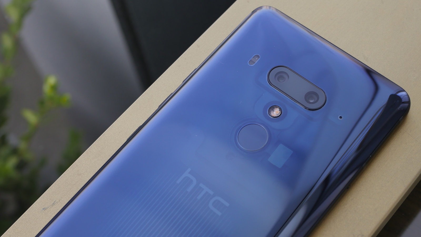 Всё плохо: выручка HTC рухнула почти в четыре раза