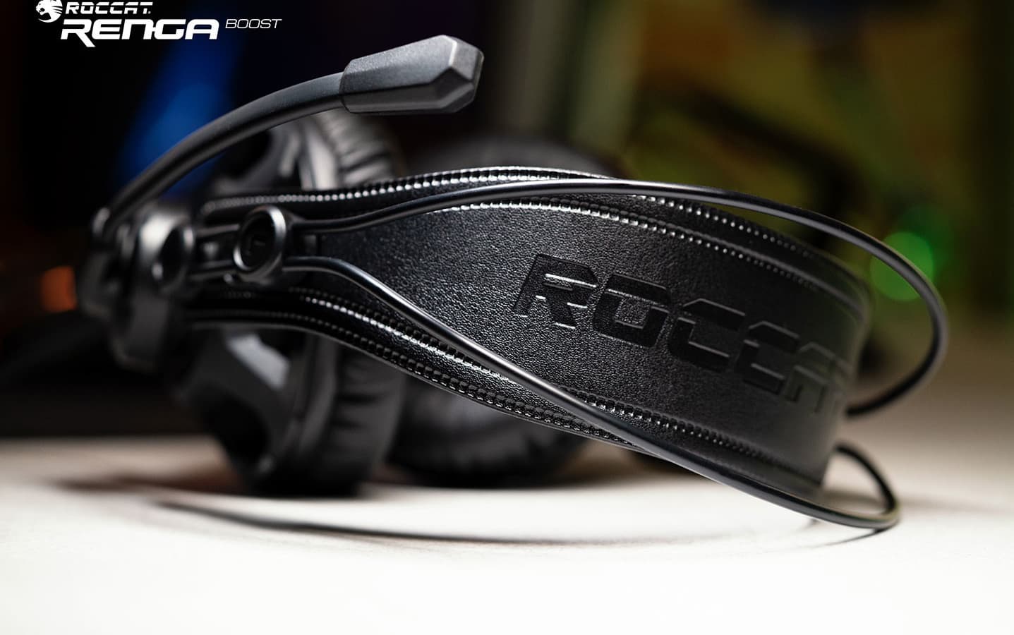 В наушниках игровой гарнитуры Roccat Renga Boost установлены 50-миллиметровые излучатели