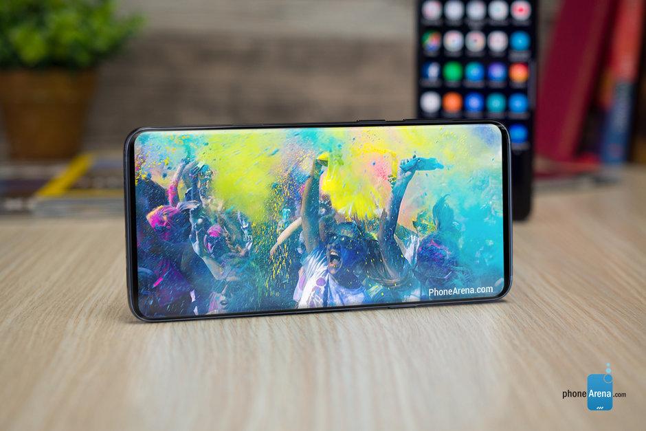 Свежая утечка рассекретила дизайн флагманских смартфонов Samsung Galaxy S10 Свежая утечка рассекретила дизайн флагманских смартфонов Samsung Galaxy S10