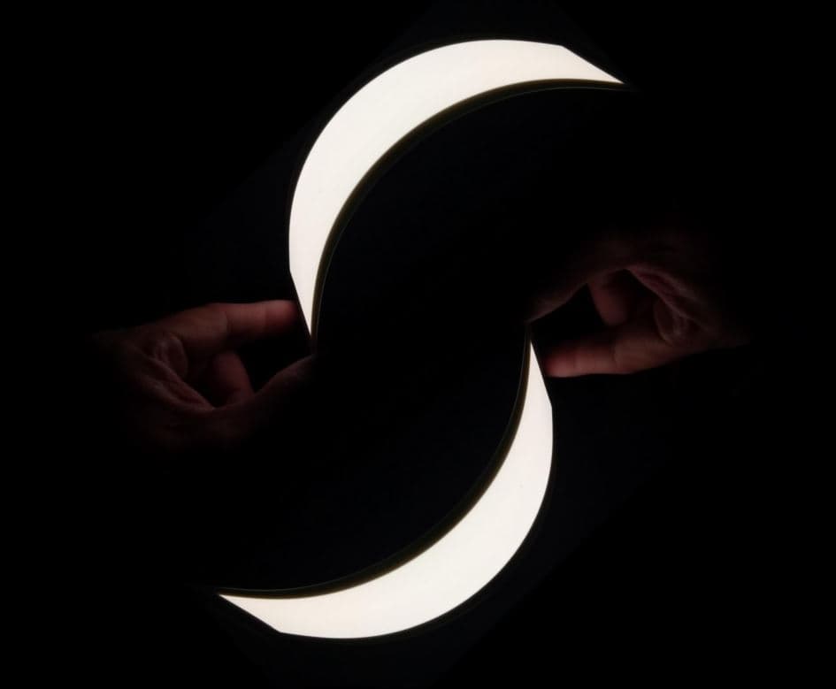 Начались продажи гибких осветительных панелей OLED OLEDWorks LumiCurve Wave FL300C