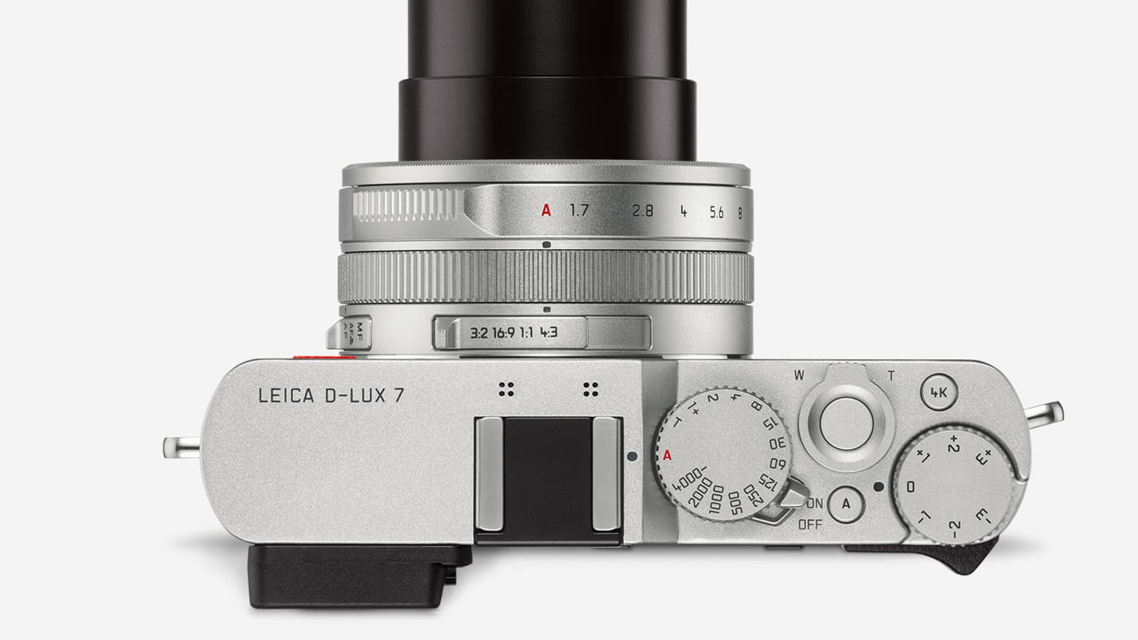 Компактная камера Leica D-Lux 7 оснащена объективом с ЭФР 24-75 мм Компактная камера Leica D-Lux 7 оснащена объективом с ЭФР 24-75 мм