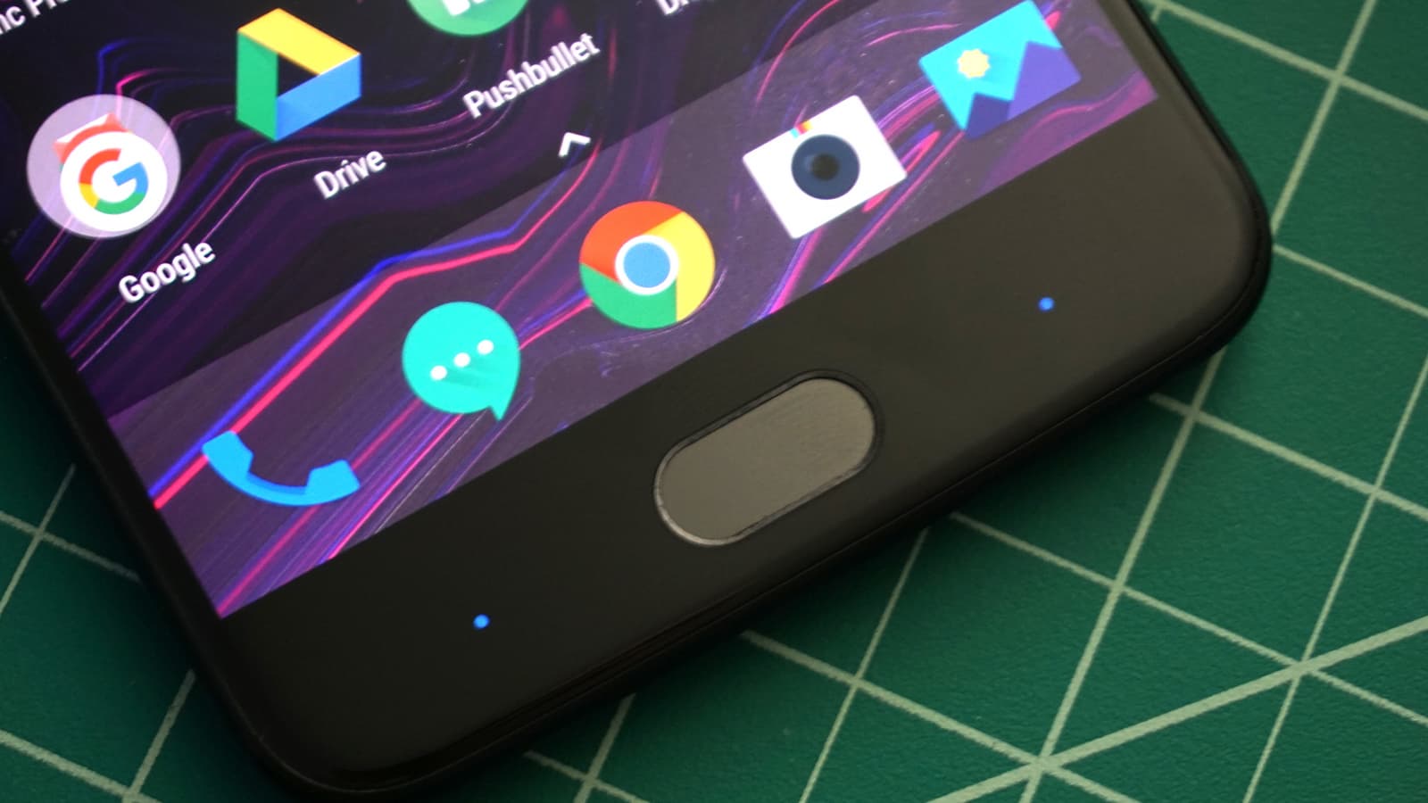 Смартфоны OnePlus 5 и 5T получили бета-версию Android Pie