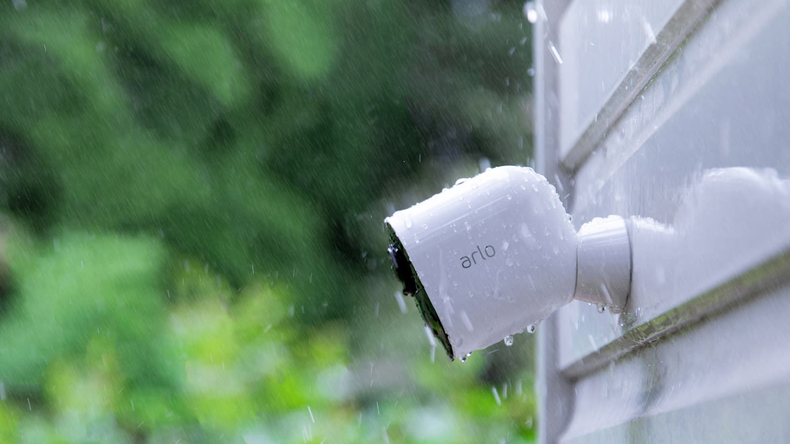 Домашняя камера наблюдения Arlo Ultra поддерживает видео 4K с HDR