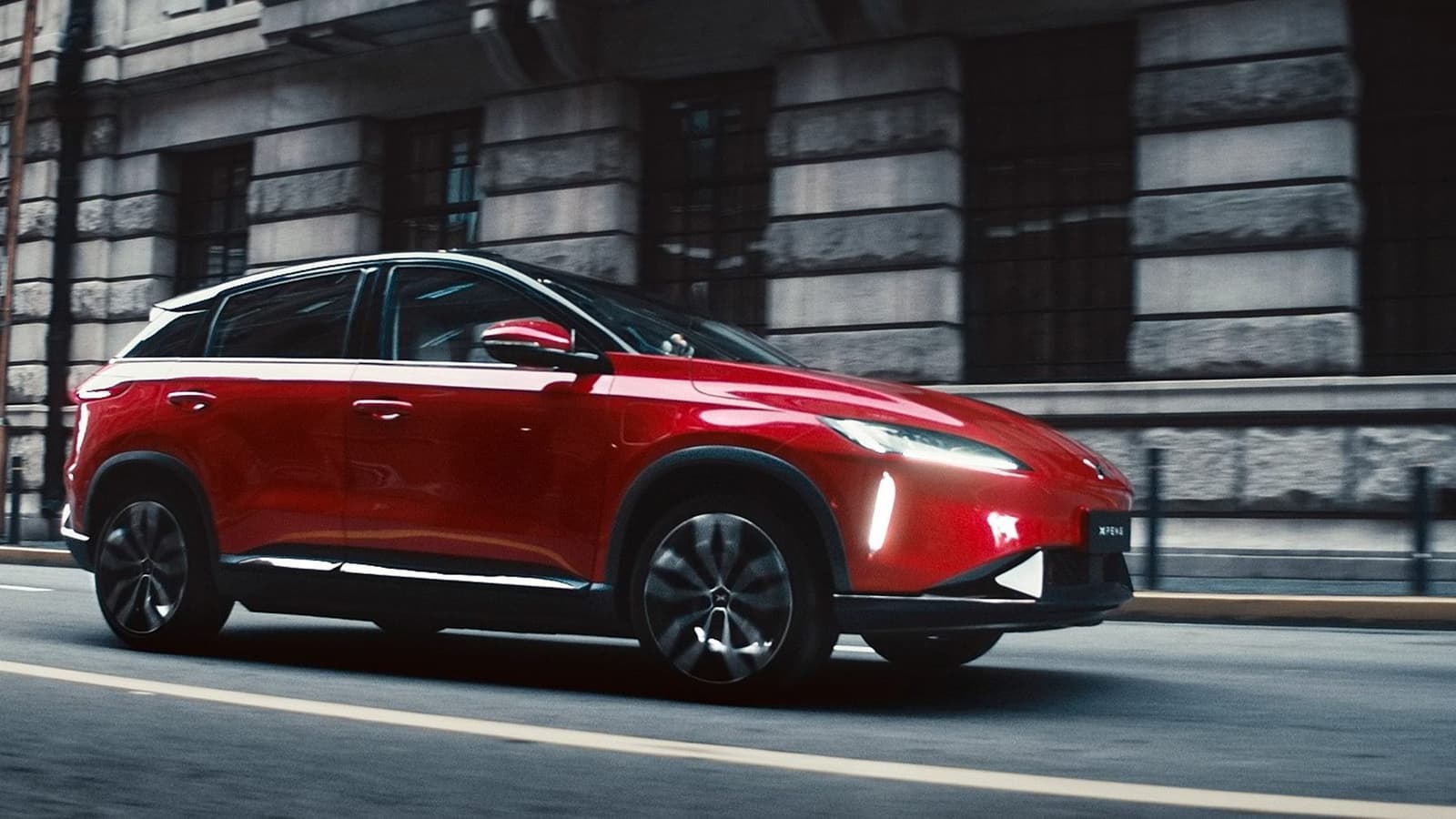 В Китае дебютировал Xpeng G3 – электрический кроссовер, выполненный в духе Tesla и на базе патентов Tesla