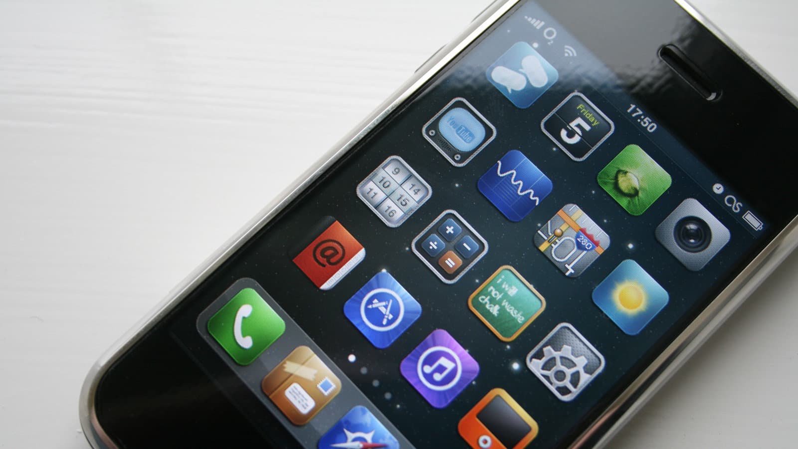 Эпоха прошла. Магазин приложений Cydia Store закрыт