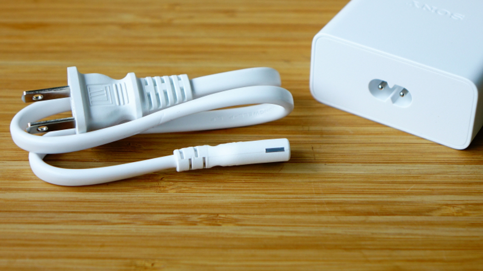 Sony выпустила свое первое быстрое зарядное устройство мощностью 46,5 Вт