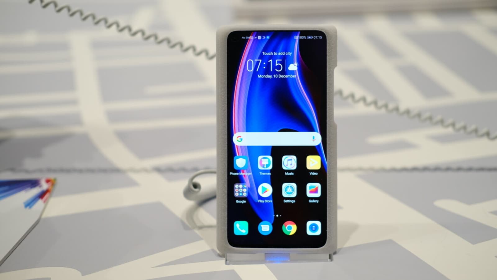 Фотогалерея дня: «живые» снимки смартфона Honor View 20 с дырявым экраном