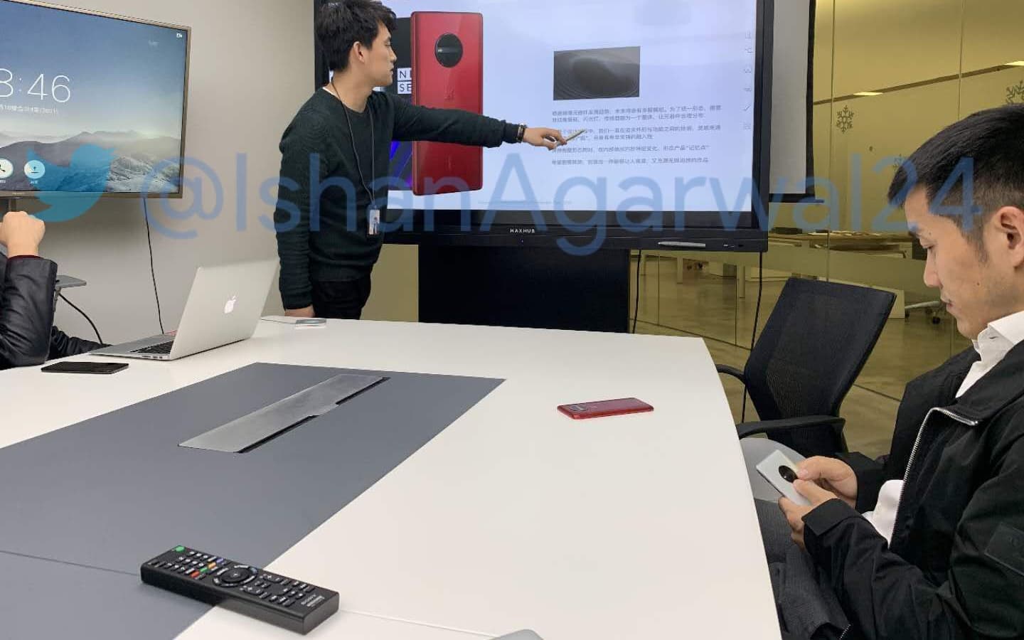 Смартфон OnePlus 7 засветился на живых фото: основная камера оформлена в духе камеры Nokia Lumia 1020