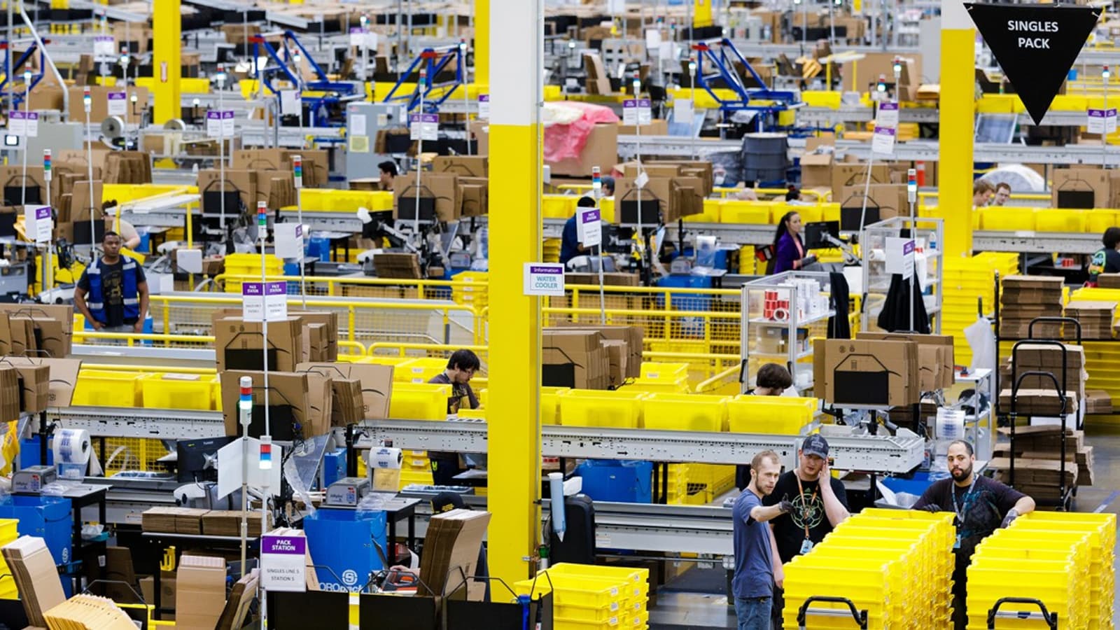 Этот предновогодний сезон стал рекордным для Amazon