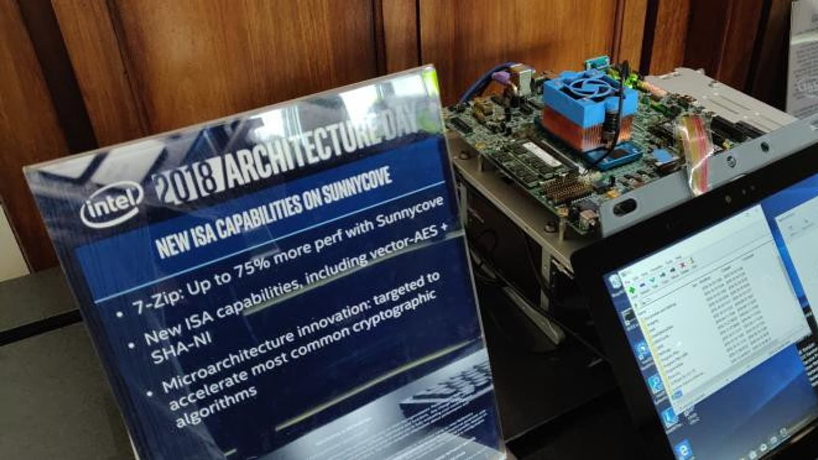 По утверждению Intel, процессорное ядро Sunnycove обеспечивает прирост производительности до 75%