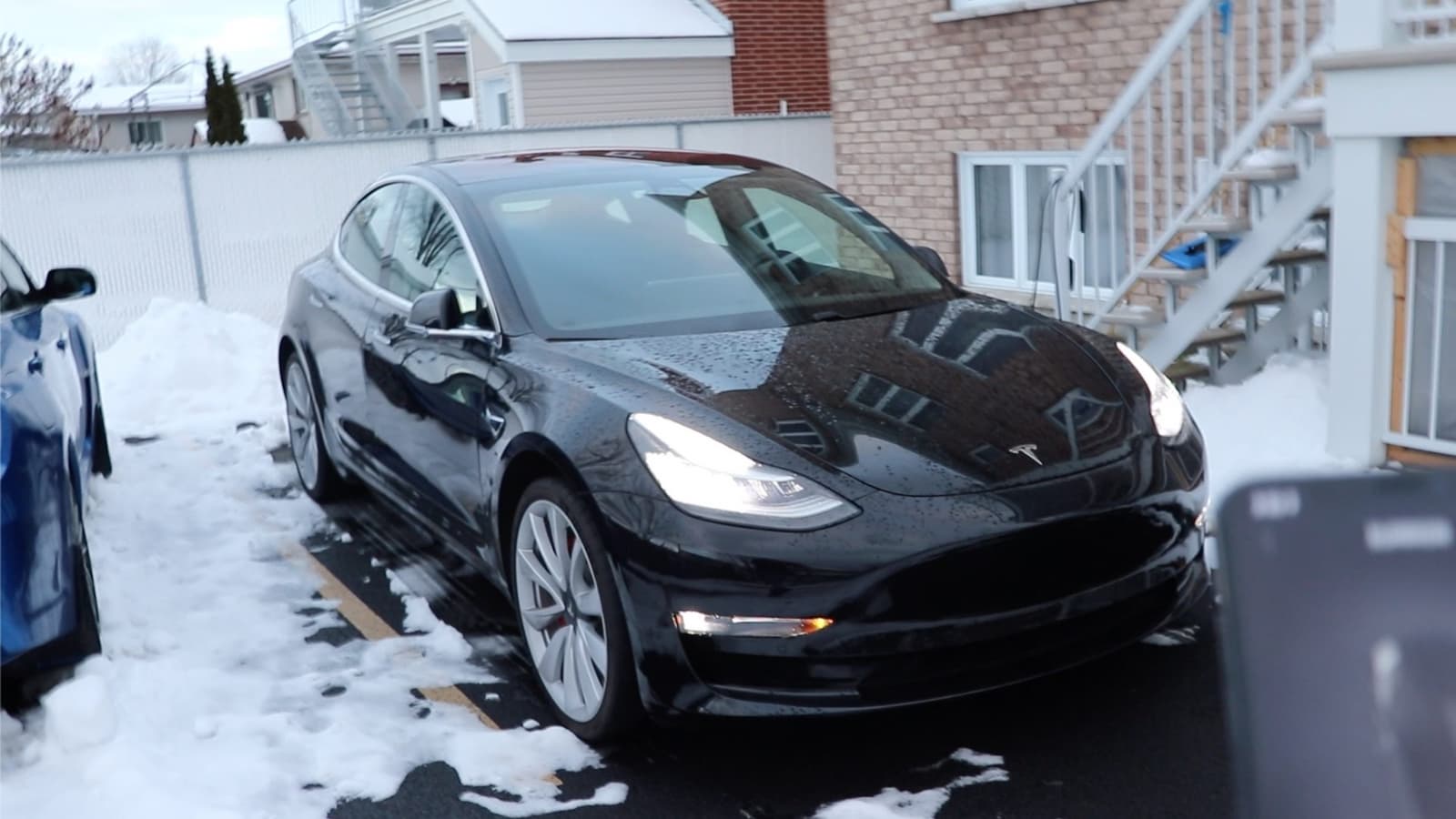 Очередная прошивка для Tesla Model 3 делает электромобиль более «морозоустойчивым»