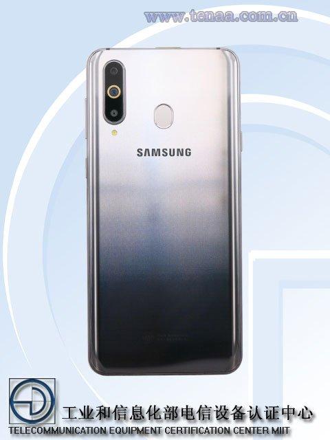 Появились первые фотографии смартфона Samsung Galaxy A8s с дырявым экраном Infinity-O Появились первые фотографии смартфона Samsung Galaxy A8s с дырявым экраном Infinity-O
